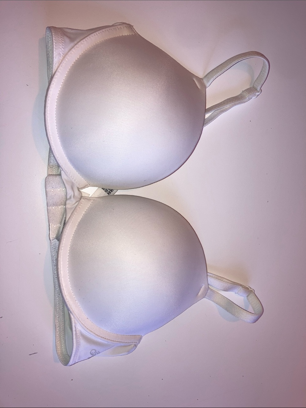 PINK Victoria's Secret White Padded Smooth T-Shirt Bra